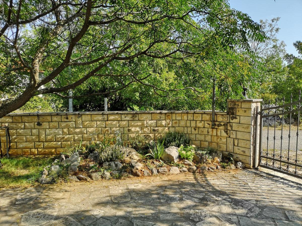 Villa Nina Селине Екстериор снимка