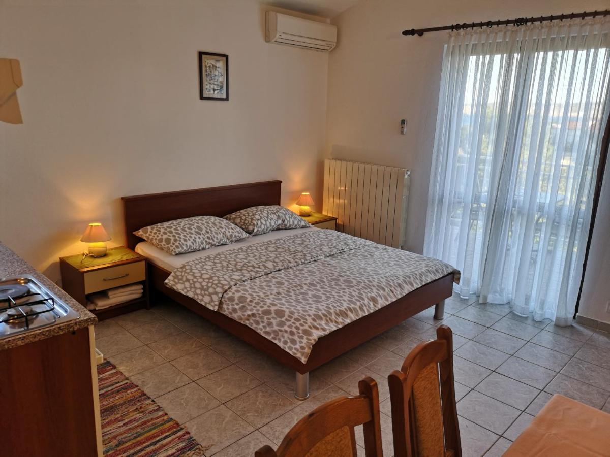 Villa Nina Селине Екстериор снимка